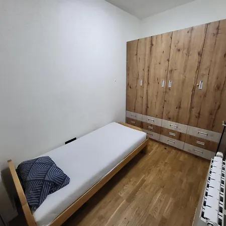Apartman Frki Iii شقة *
